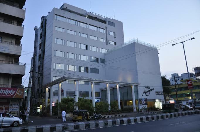 Hotel Manorama Vijayawāda Dış mekan fotoğraf